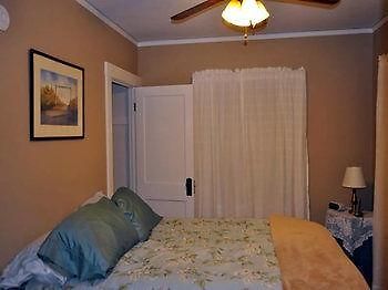 Lazy T Ranch Guest House Манхэттен Экстерьер фото